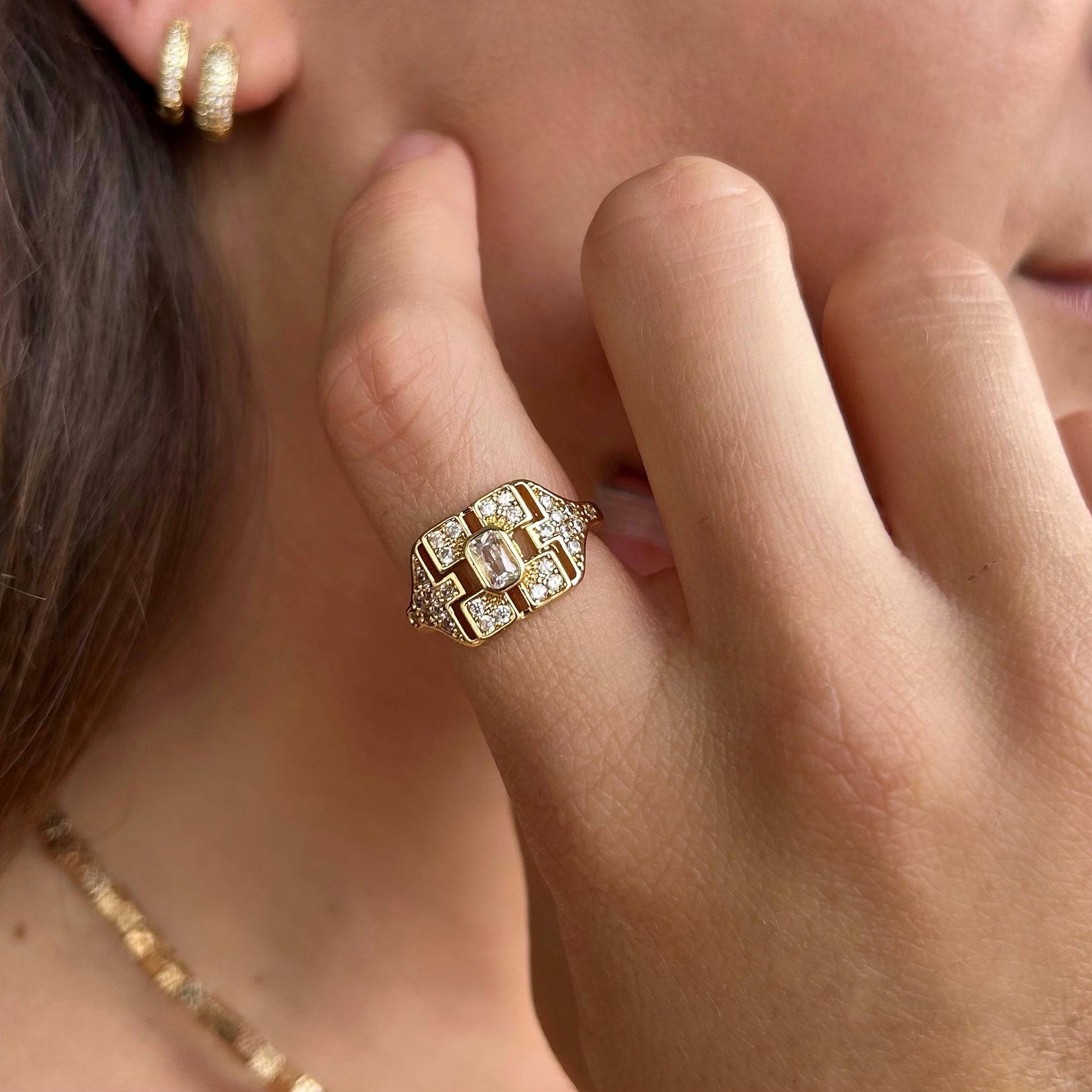 bague plaqué or ajustable ornée de zircons vintage 